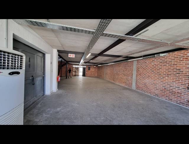 297M² CO-WORKING SPACE FOR SALE IN SALT RIVER